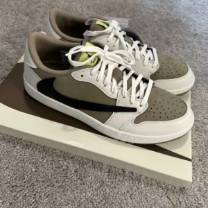 Jordan 1 Retro Low Golf Travis Scott Neutral Olive