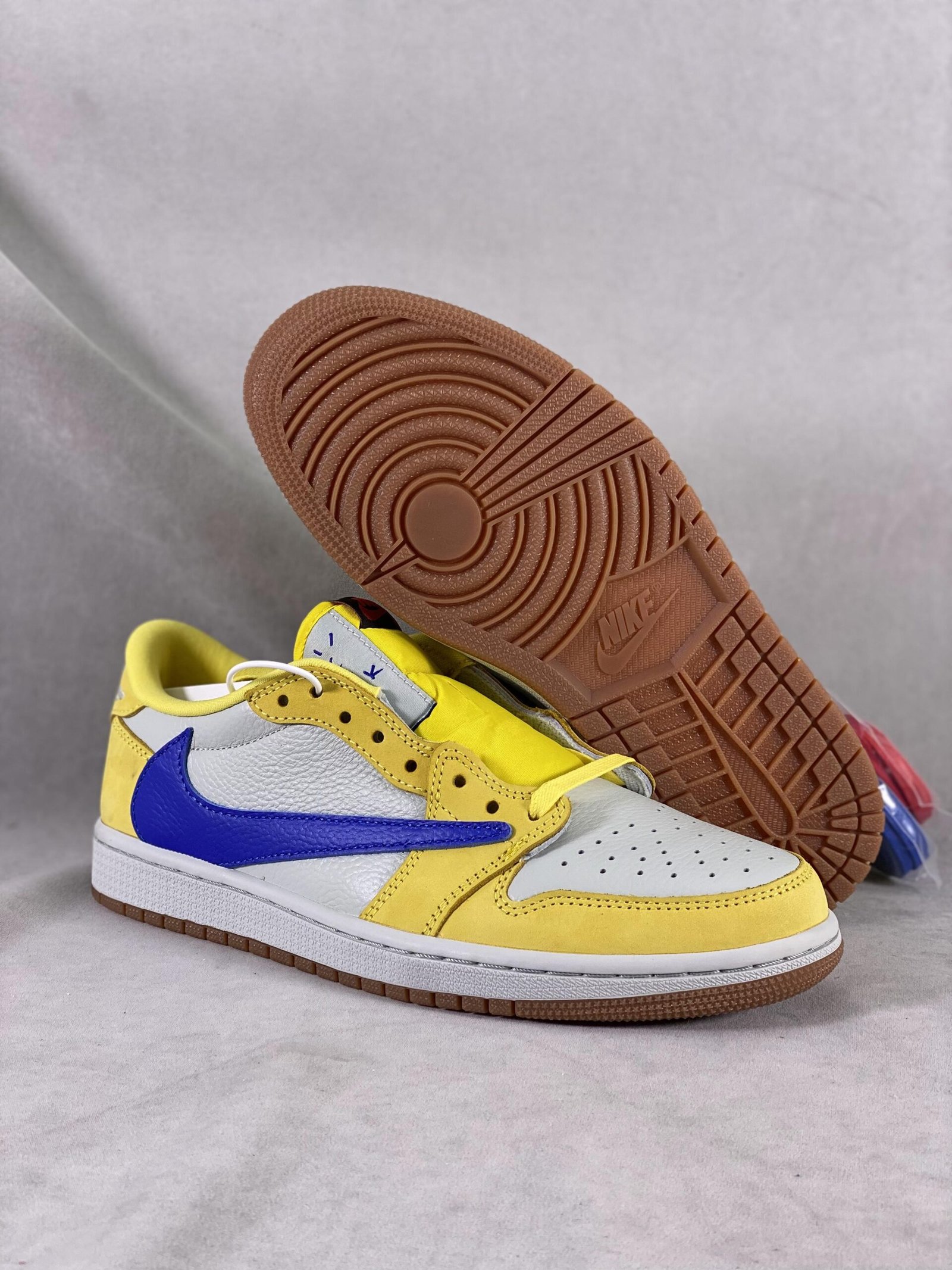 Jordan 1 Retro Low OG SP Travis Scott Canary (Women’s)